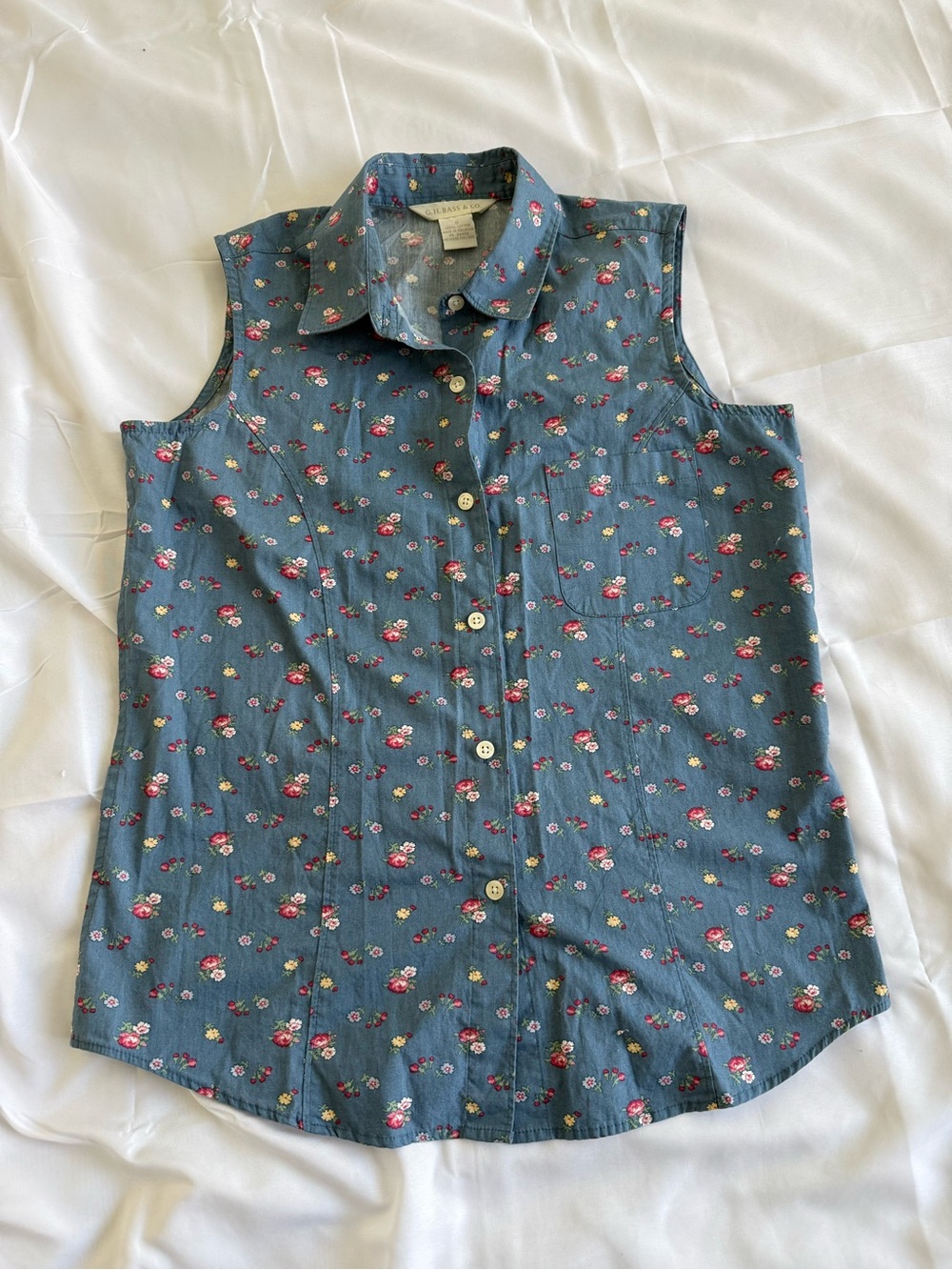 G.H. Bass & Co. Teal Floral Sleeveless Button-Up Blouse